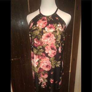 Floral sleeveless top large